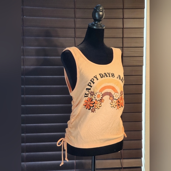 ♦️SOLD♦️- Zoe+Liv - Happy Days Ahead - Cinched, Cropped Tank - Juniors XL - NWT - Picture 5 of 7